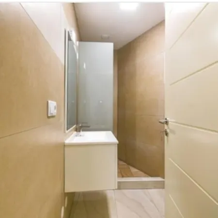 Thehouse Inporto Guest house Pedroucos (Porto)